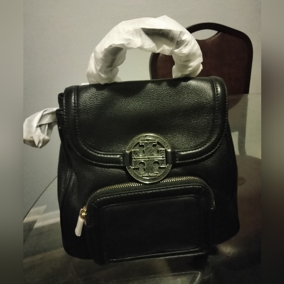 💯 Authentic Tory Burch Amanda backpack 🎒 - Picture 2 of 10